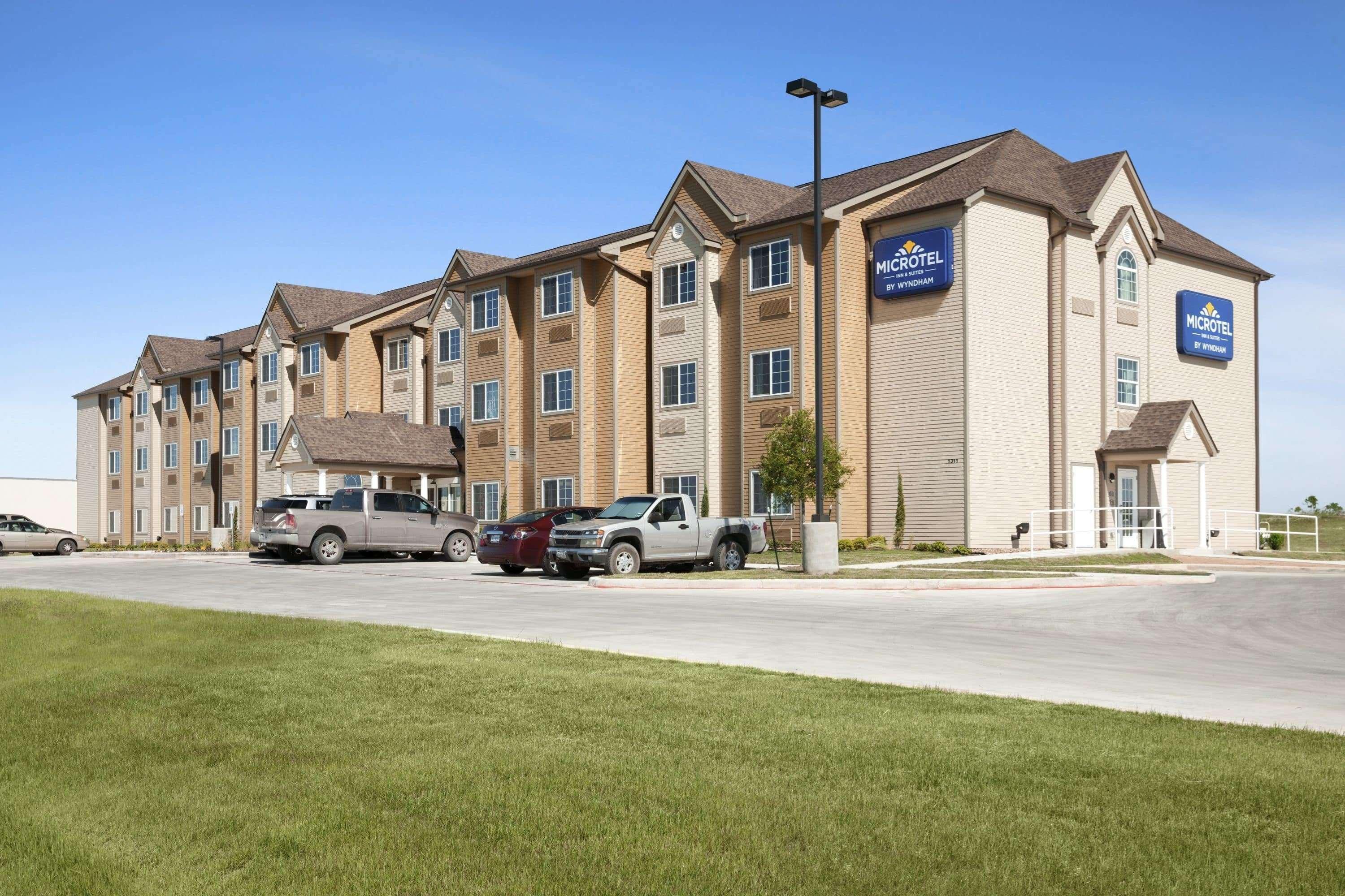 Microtel Inn & Suites Pleasanton Exterior photo